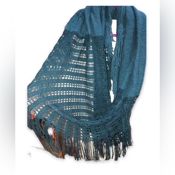 Beautiful Deep Blue Intricate Woven Scarf - Picture 3 of 3